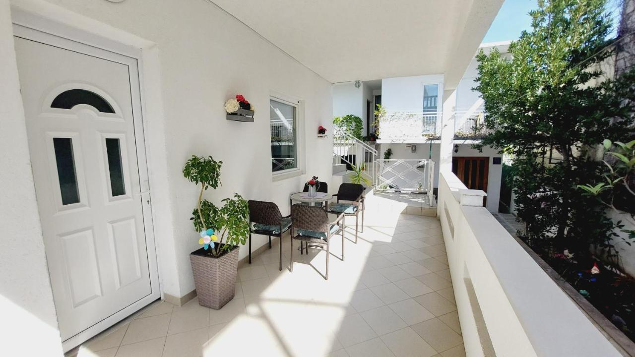 Luna Apartments Baška Voda エクステリア 写真